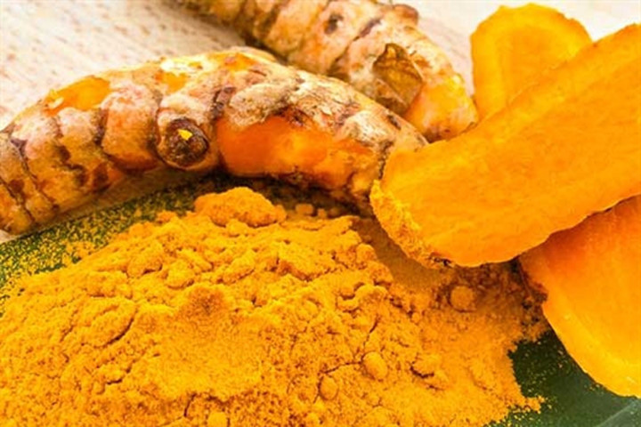 Bột nghệ luôn là loại bột hàng đầu được nhắc đến khi chị em có ý định làm mặt nạ đẹp da 