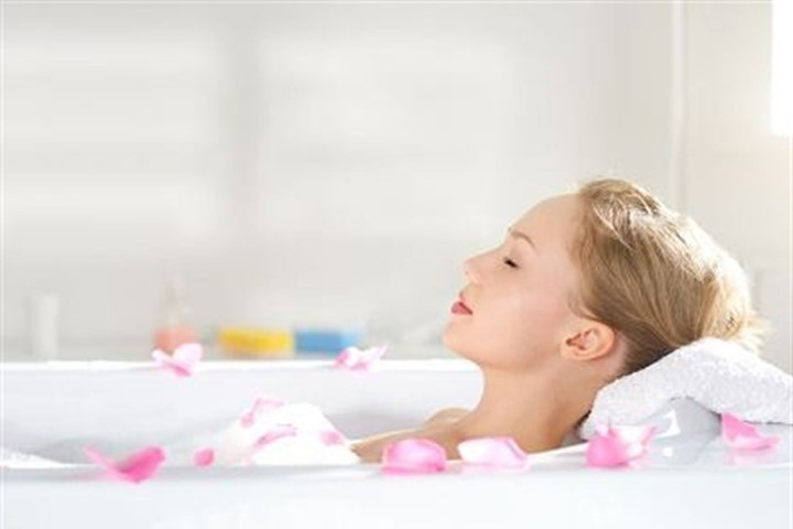 Thanh lọc, giải độc toàn thân chỉ bằng cách tắm và giúp giảm căng thẳng