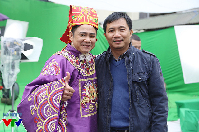 Táo quân 2016: Ngồi trước quạt trong mùa đông lạnh giá ảnh 15 NTự Long và Đạo diễn, NSƯT Đỗ Thanh Hải.