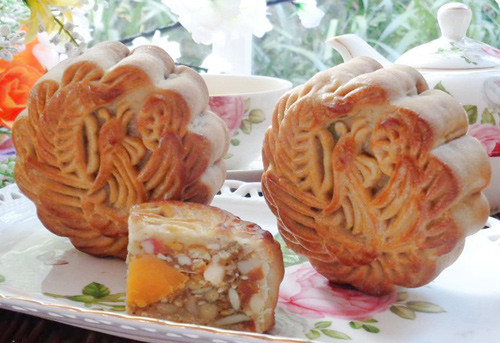 Bánh Trung thu nhân mứt khô trứng muối - 16