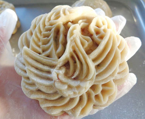 Bánh Trung thu nhân mứt khô trứng muối - 12