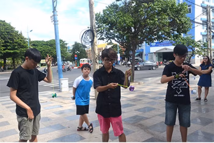 con-sot-yoyo-trong-gioi-tre