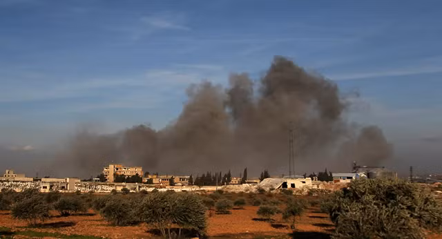 Clip quân đội Syria dồn dập tấn công phiến quân ở Idlib