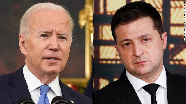 Tổng thống Ukraine Vladimir Zelensky (phải) và người đồng cấp Mỹ Joe Biden.