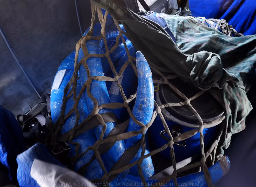 Ngà voi được bọc kín trước khi mang đi bán