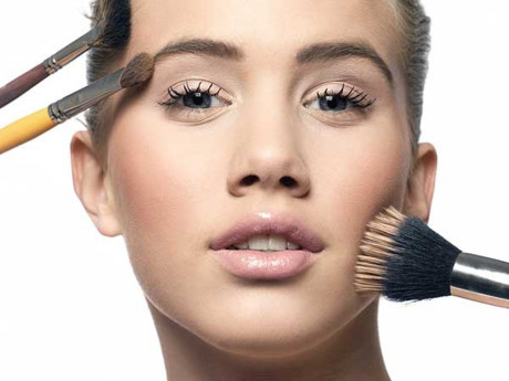 Tuyệt chiêu giúp bạn biến mũi to, thô thành mũi cao dọc dừa chỉ trong một nốt nhạc - Ảnh 1 Tuyet chieu giup ban bien mui to, tho thanh mui cao doc dua chi trong mot not nhac - Anh 1