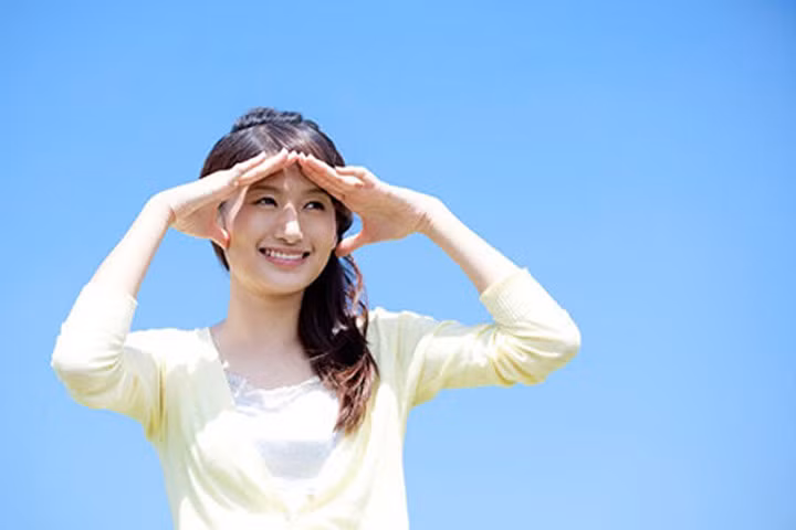 Than khổ làm gì, đời sống được mấy ngày vui?