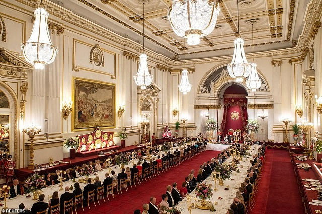 Toàn cảnh bữa tiệc Toàn cảnh bữa tiệc