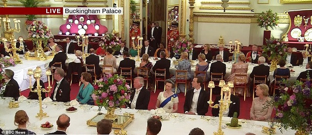 Có hơn 170 quan chức dự bữa tiệc Có hơn 170 quan chức dự bữa tiệc