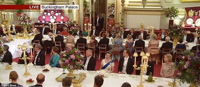 Có hơn 170 quan chức dự bữa tiệc