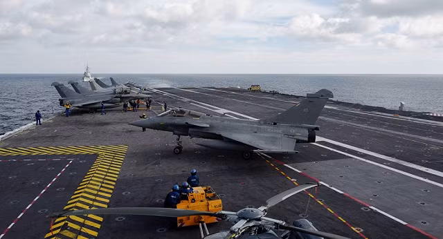 Mẫu hạm Charles de Gaulle (CDG) của Pháp