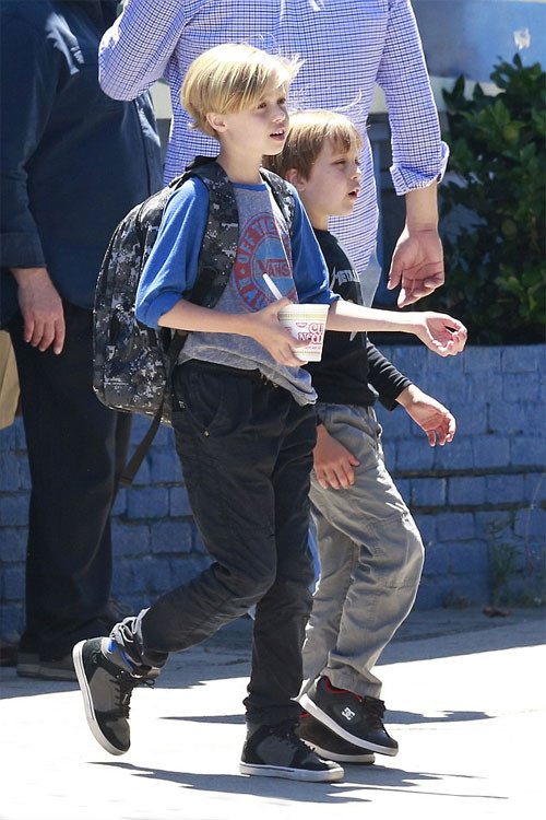 Cặp song sinh của Jolie-Pitt càng lớn càng đáng yêu ảnh 3 Anh10-5806-1436925741.jpg