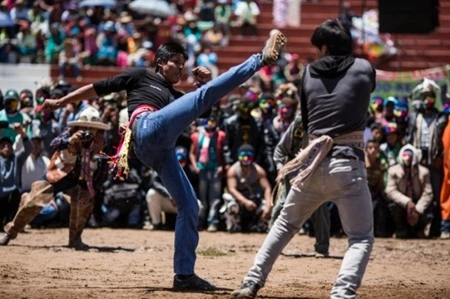 Lễ hội Takanakuy ngày 25/12 ở Peru.