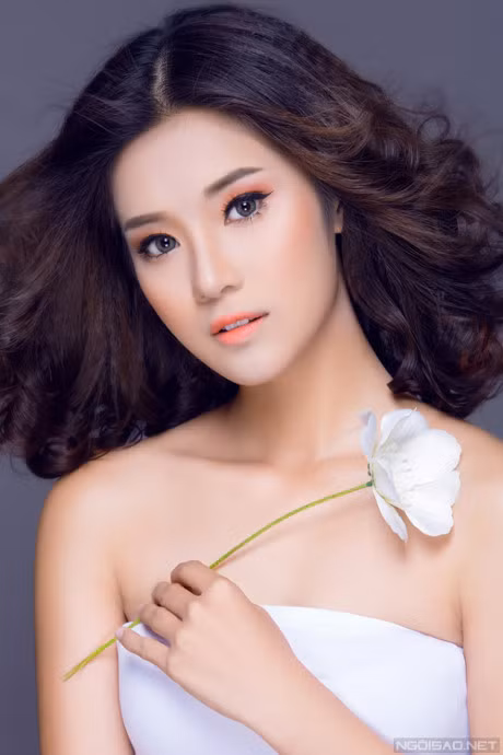 Ngam Hoang Yen Chibi xinh dep khac thuong voi kieu trang diem tong cam - Anh 2