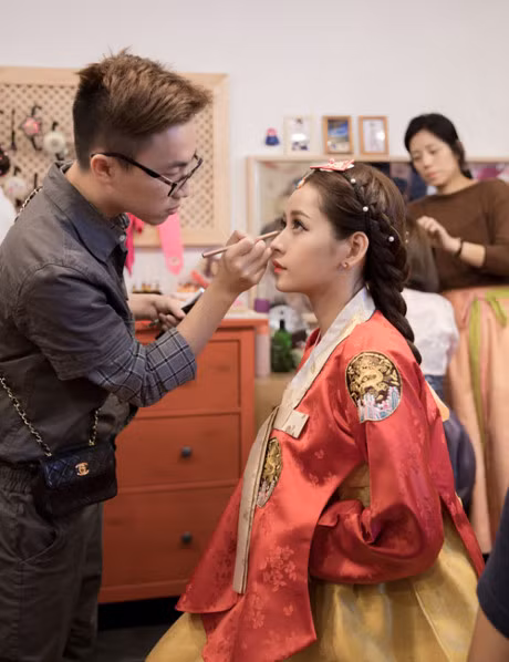 Chi Pu dien hanbok qua xinh dep so voi cac co gai Han Quoc - Anh 2