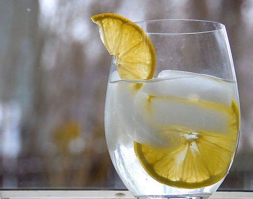 Giảm chứng đau nửa đầu với nước chanh muối không phải ai cũng biết - Ảnh 1 Giảm chứng đau nửa đầu với nước chanh muối không phải ai cũng biết - Ảnh 1