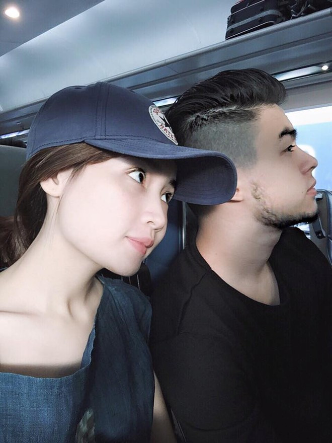 Daniel Hoàng và bạn gái Louis Hà thường kết hợp với nhau trong công việc, tạo thành cặp đôi ăn ý. Daniel Hoàng và bạn gái Louis Hà thường kết hợp với nhau trong công việc, tạo thành cặp đôi ăn ý.
