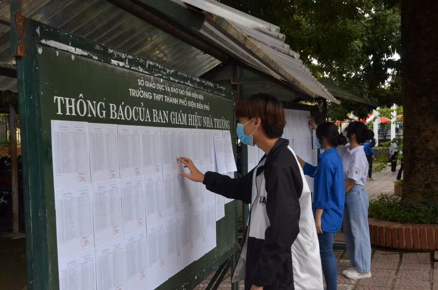 Tìm hiểu thông tin về số báo danh, phòng thi.