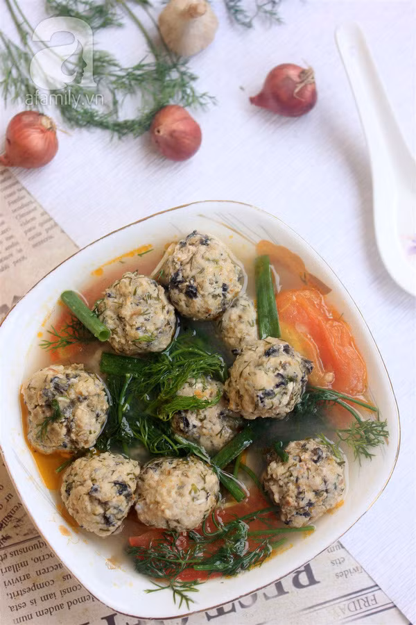 Thanh mát ngon miệng với canh ốc nấu chua