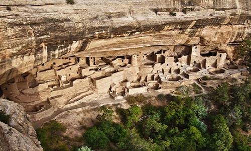 Những cấu trúc bằng đá và gạch tại Vườn quốc gia Mesa Verde, Colorado, Mỹ. Ảnh: Alexey Kamenskiy. nhung-nen-van-minh-co-dai-bi-diet-vong-vi-bien-doi-khi-hau