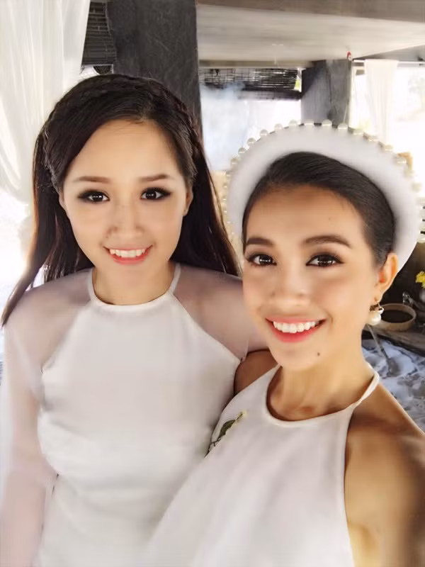  Lệ Hằng selfie cùng Mai Phương Thúy... 