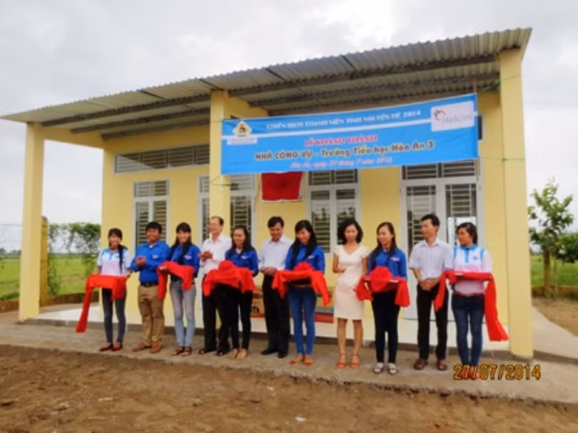 Khánh thành Nhà công vụ tại Trường Tiểu học Hòa An 3, Hậu Giang. Ảnh: ĐHCT