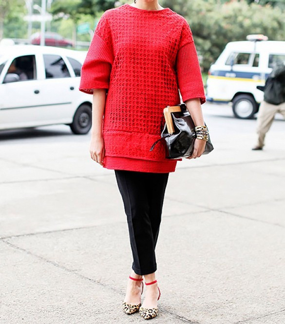 Áo tunic: Kiểu áo này khiến chân bị ngắn lại vì thế nó được thiết kế không dành cho người thấp bé. 16 món đồ cô gái chân ngắn cần tránh xa