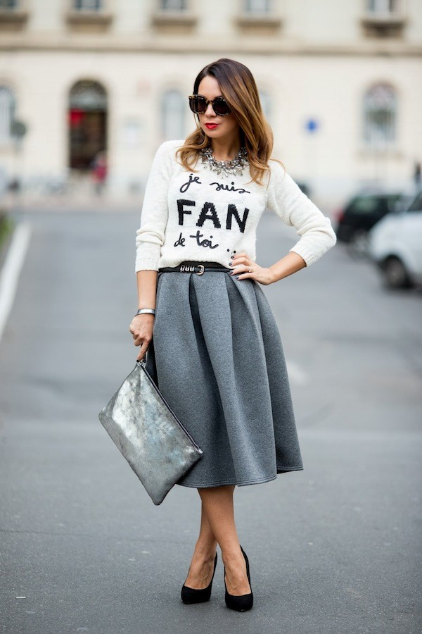 Váy midi: Nguyên tắc của người chân ngắn là tránh những món đồ gây nuốt chân. 16 món đồ cô gái chân ngắn cần tránh xa