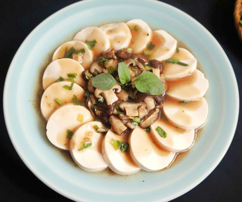 Đậu hũ non sốt nấm đông cô chay chuẩn bị đón Rằm ảnh 7 Đậu hũ non sốt nấm đông cô chay chuẩn bị đón Rằm - 8