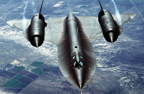 Máy bay SR-71 Blackbird siêu nhanh khiến mọi đối phương bất lực - Ảnh 1 May bay SR-71 Blackbird sieu nhanh khien moi doi phuong bat luc - Anh 1