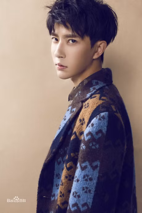 Phim ve huyen thoai vo thuat Ly Tieu Long dinh nghi an phan biet chung toc - Anh 6