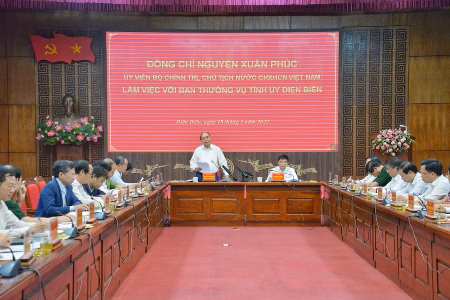 Chủ tịch nước Nguyễn Xuân Phúc yêu cầu Điện Biên dựa vào 3 "trụ cột" để thúc đẩy phát triển kinh tế.