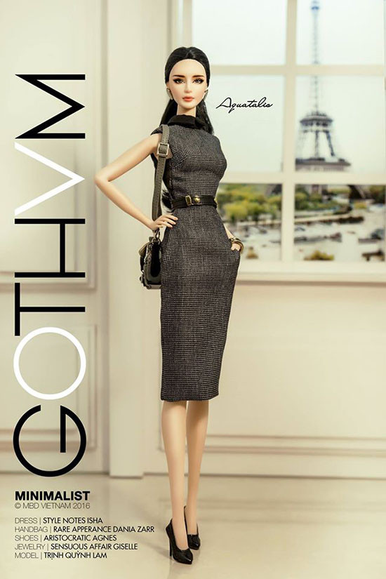 Dù có thể không đăng quang ngôi vị năm nay nhưng Trịnh Quỳnh Lam chắc chắn vẫn sẽ nhận được danh hiệu "Hoa hậu của công chúng". Cô búp bê có vẻ đẹp mong manh sương khói này luôn có số lượng bình chọn áp đảo ở mỗi tuần cuộc thi. Về bộ cánh Quỳnh Lam chọn dự tiệc lần này, khán giả nhận xét cô nàng đã mang đến hình ảnh người phụ nữ thanh lịch, quý phái hệt như Coco Chanel. 5-co-gai-dep-nhat-cuoc-thi-hoa-hau-bup-be-viet-nam-7