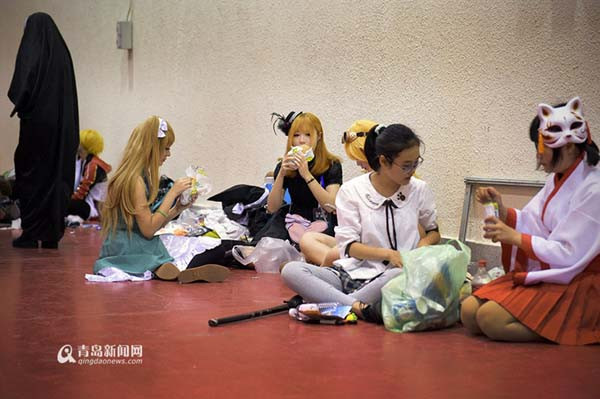 Nữ sinh viên kiếm bộn nhờ làm người mẫu cosplay ảnh 3 nu-sinh-vien-kiem-bon-nho-lam-nguoi-mau-cosplay-2