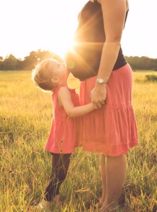 Những hình ảnh tuyệt đẹp của mẹ và con gái ảnh 7