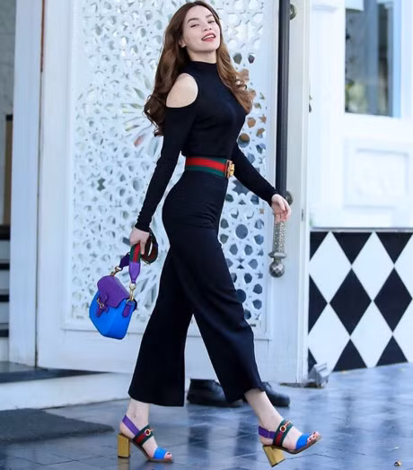 Cach mac tong den khong bi nham chan cua Ho Ngoc Ha - Anh 4