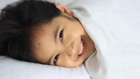 Với những chiêu này, bạn sẽ luôn thành công khi muốn gọi con dậy sớm đi học - Ảnh 2 Voi nhung chieu nay, ban se luon thanh cong khi muon goi con day som di hoc - Anh 2