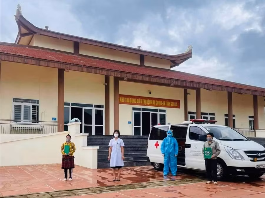 Hai bệnh nhân nhiễm Covid-19 tại Sơn La đã khỏi bệnh và xuất viện. (Ảnh: Bệnh viện đa khoa tỉnh Sơn La).