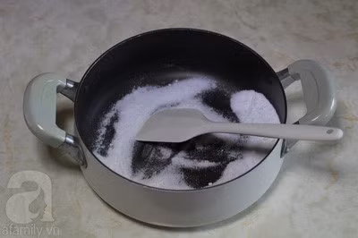 Me Viet o Nhat chia se cach lam banh mochi giot nuoc dep lung linh - Anh 1