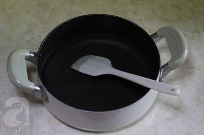 Mẹ Việt ở Nhật chia sẻ cách làm bánh mochi giọt nước đẹp lung linh - Ảnh 3 Me Viet o Nhat chia se cach lam banh mochi giot nuoc dep lung linh - Anh 3