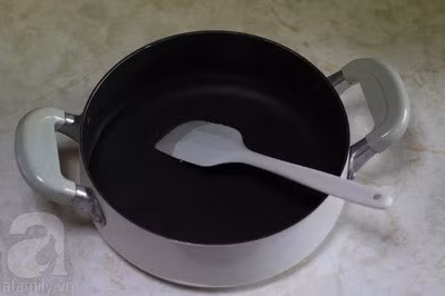 Me Viet o Nhat chia se cach lam banh mochi giot nuoc dep lung linh - Anh 3