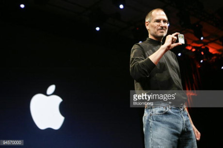 Steve Jobs từng thà chịu lạnh chứ không mua áo khoác mới - Ảnh 1 Steve Jobs tung tha chiu lanh chu khong mua ao khoac moi - Anh 1