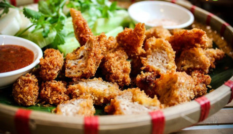 Nguy cơ mắc bệnh chỉ vì ham ăn nem chua rán giòn dai - Ảnh 1 Nguy co mac benh chi vi ham an nem chua ran gion dai - Anh 1