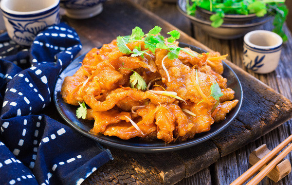 “Chảy nước miếng” vì thịt heo sốt chua ngọt quá ngon!