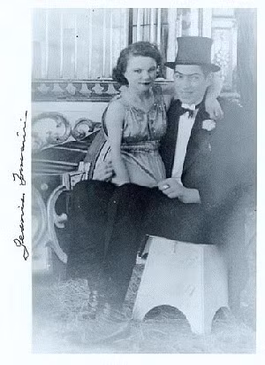 Tình yêu kỳ lạ của gã khổng lồ và cô gái không chân - 3