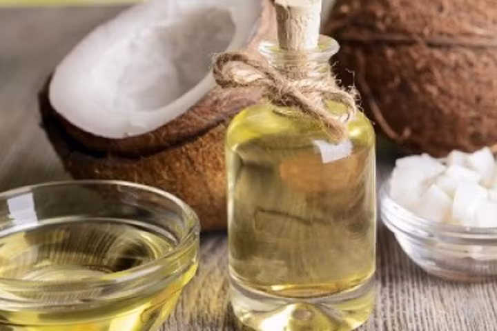 Những điều cần biết trước khi sử dụng dầu dừa để dưỡng tóc