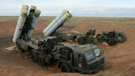 Hệ thống phòng không S-400