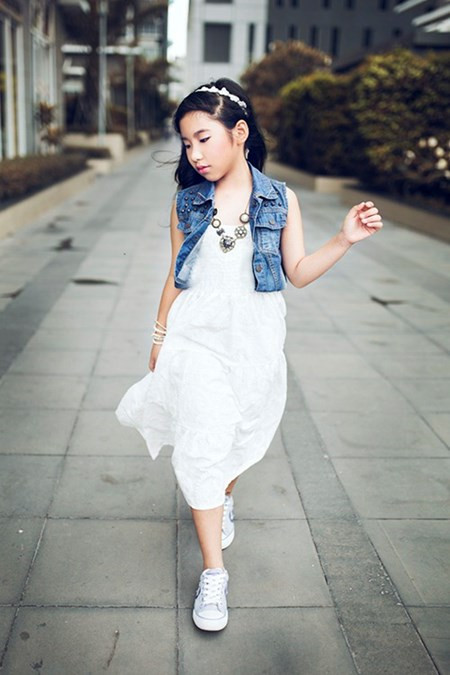 “Co be Viet Han” gay an tuong voi album nhac thieu nhi