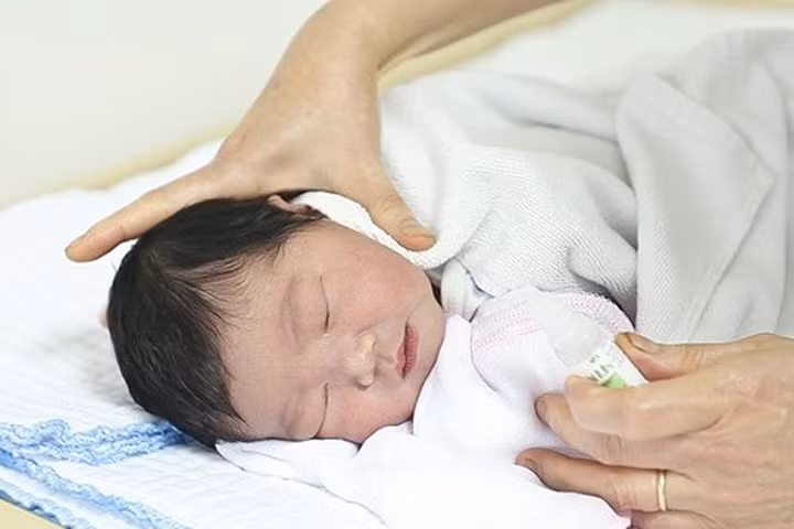 Làm gì khi trẻ bị nghẹt mũi?