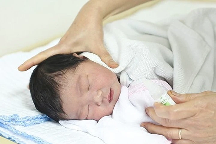 Làm gì khi trẻ bị nghẹt mũi?